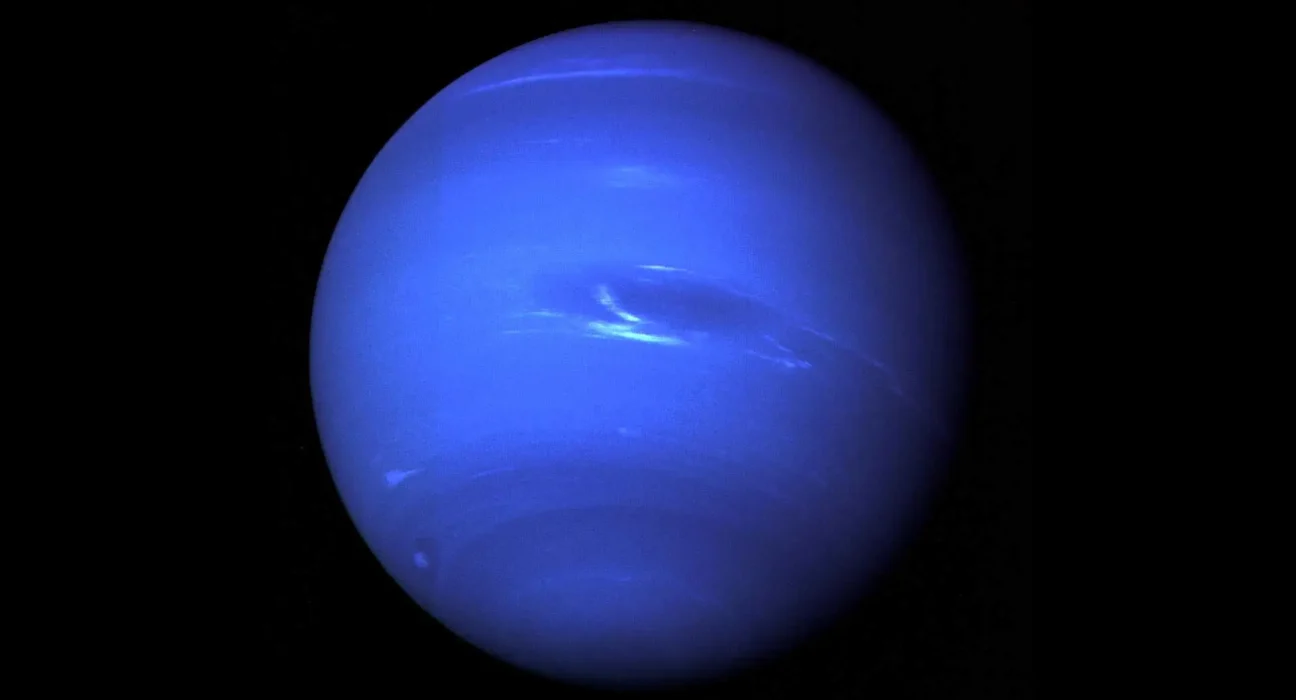 What Is the Length of One Revolution on Neptune? 165 Amazing Orbit Facts Revealed!