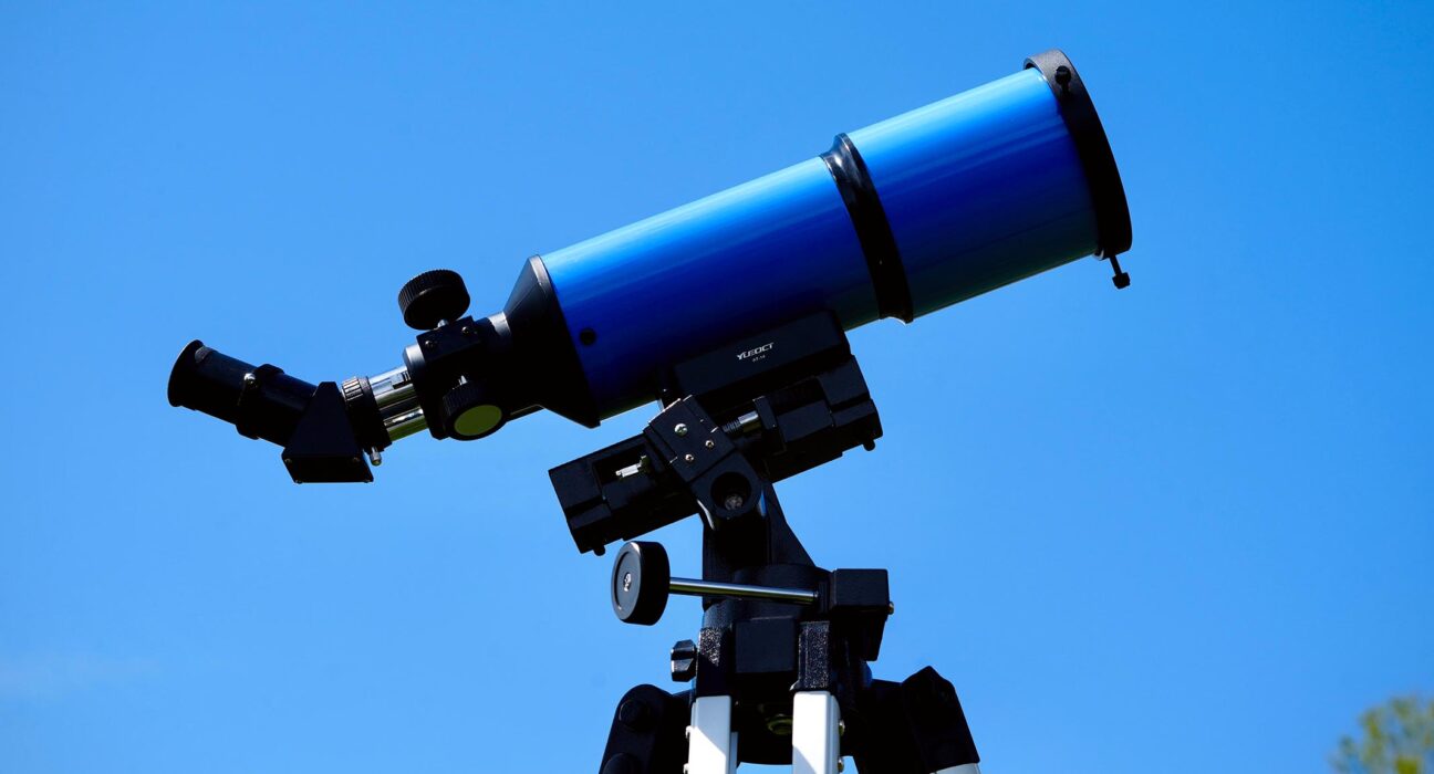 7 Reasons a Newtonian Reflector Telescope Is Perfect for Beginners!